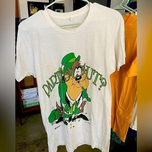 Vintage Mens white t shirt Taz St. Patrick’s Day theme 90’s sz: L